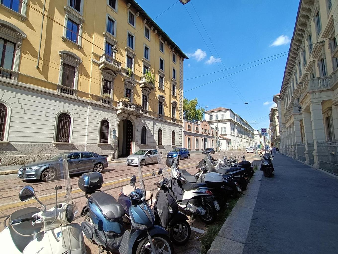 Sahi - Residenza Corso Italia Tre Camere, Due Bagni E Un Salone Milánó Kültér fotó